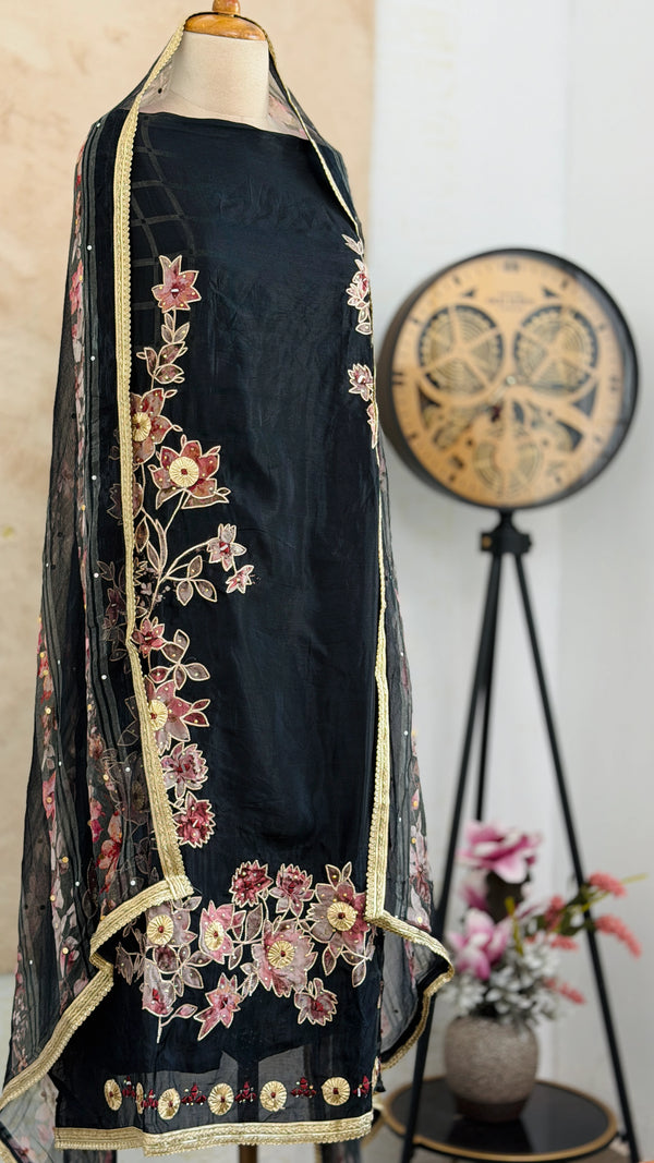 ✨ Premium Crepe Hand Detailed Unstitched Suit ✨