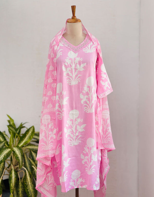 Effortless Elegance – READY TO WEAR PURE COTTON KURTI SET ✨