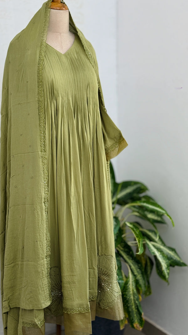 ✨ Ready-to-Wear Embroidered Anarkali Set ✨