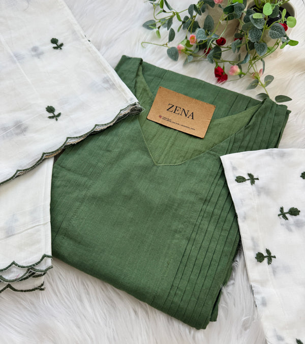 🌸 Pure Mul Cotton Embroidered Anarkali Set 🌸