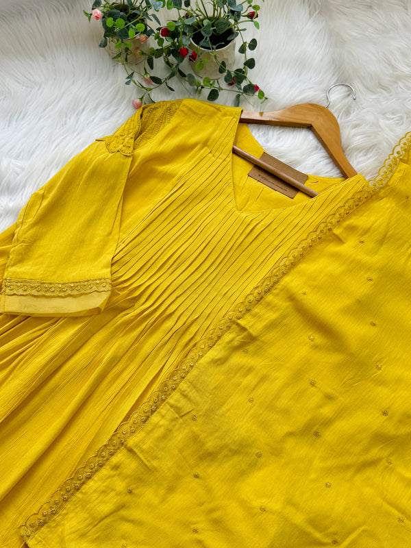 ✨ Ready-to-Wear Embroidered Anarkali Set ✨