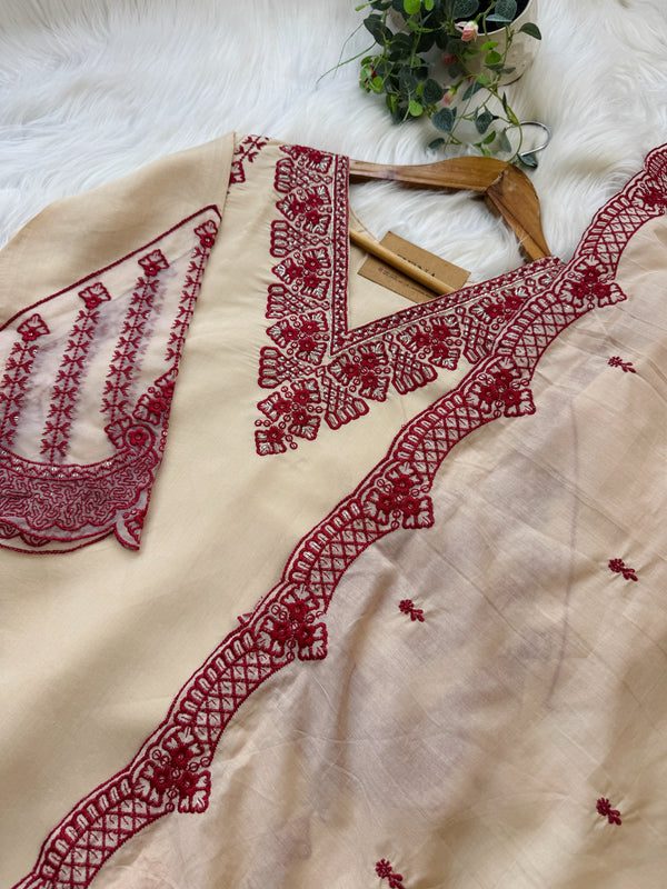 ✨ Glass Chanderi Pakistani Embroidered Kurti Set ✨