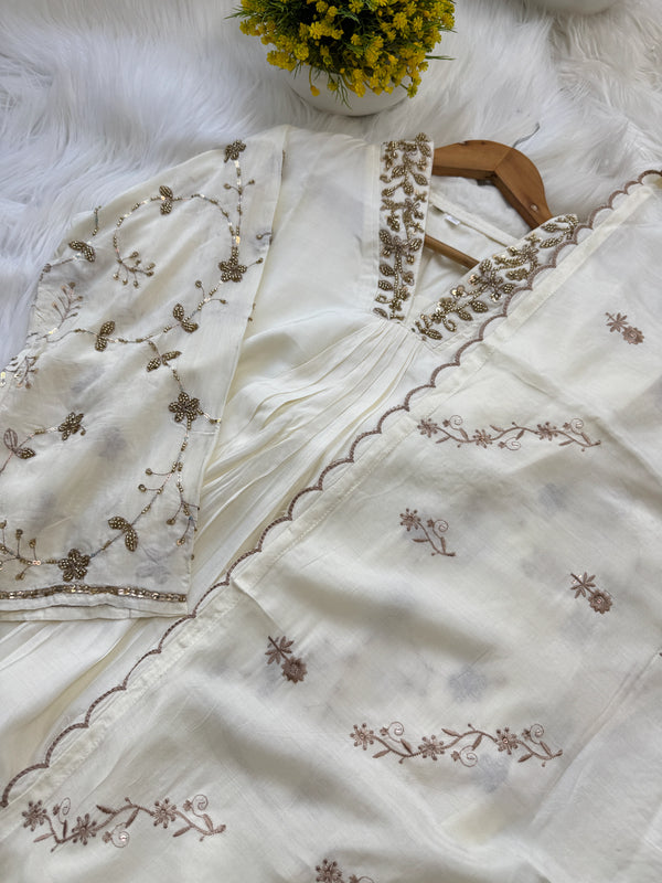 ✨ Premium Mul Cotton Hand-Detailed Anarkali Set ✨