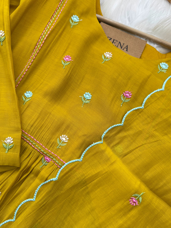 ✨ Glass Chanderi Anarkali Kurti Set – Top, Bottom & Dupatta ✨