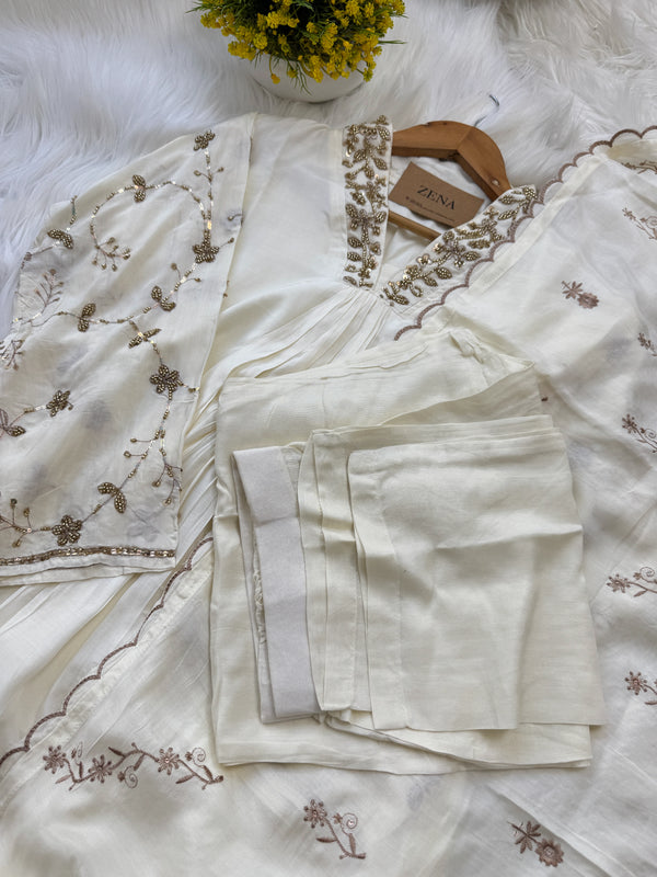 ✨ Premium Mul Cotton Hand-Detailed Anarkali Set ✨