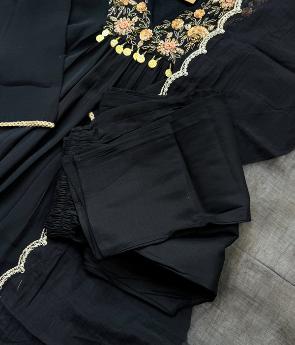 Mul Chanderi Hand Detailed Anarkali Set – Regal Elegance in Every Drape