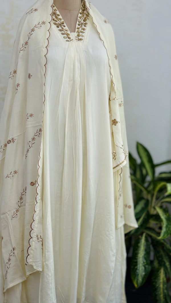 ✨ Premium Mul Cotton Hand-Detailed Anarkali Set ✨