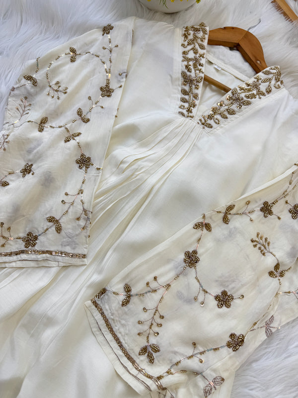 ✨ Premium Mul Cotton Hand-Detailed Anarkali Set ✨