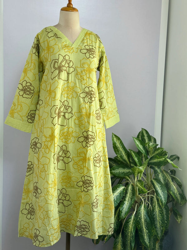 Pure Mul Cotton Embroidered Kurti Set