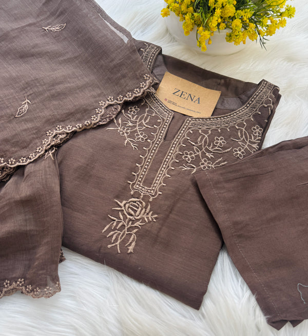 ✨ Mul Chanderi Embroidered Kurti Set ✨