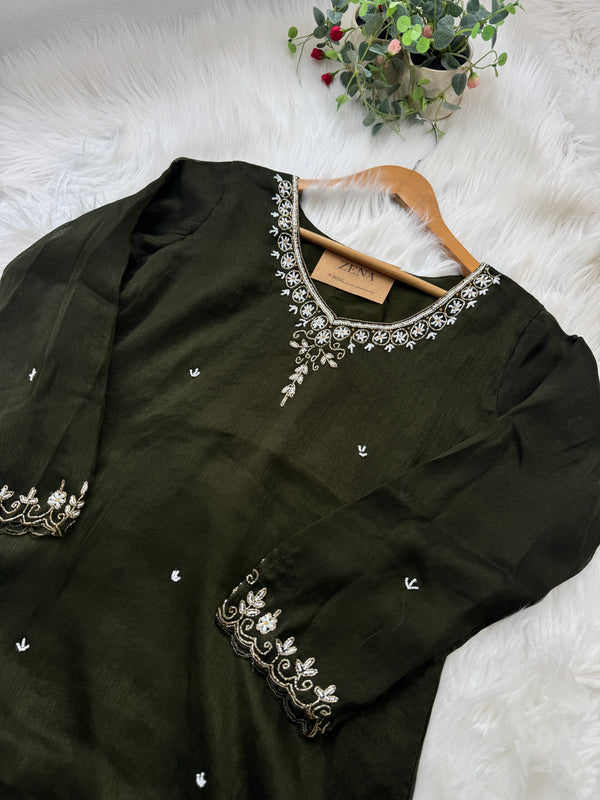 ✨ Chinnon Hand Work Party Wear Suit ✨