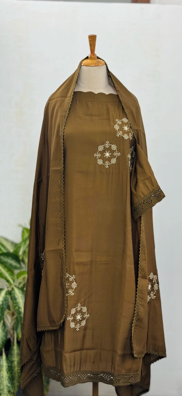 Ready to Wear Muslin Embroidered Kurti Set – Effortless Everyday Elegance