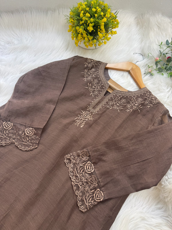 ✨ Mul Chanderi Embroidered Kurti Set ✨