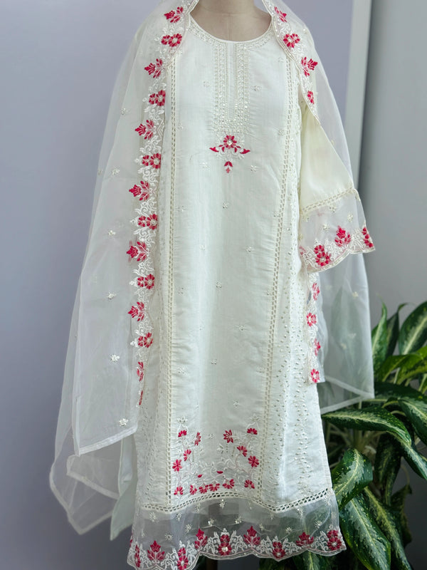 Semi Silk Embroidered Kurti Set with Organza Dupatta – Effortless Festive Elegance