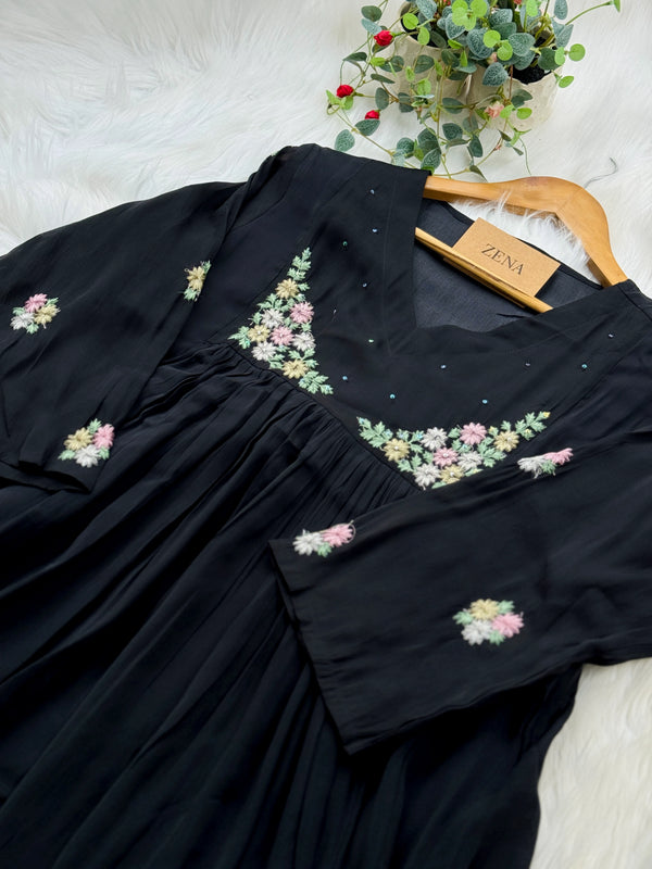 Embroidered Hand Detailed Anarkali Set – Malai Chanderi